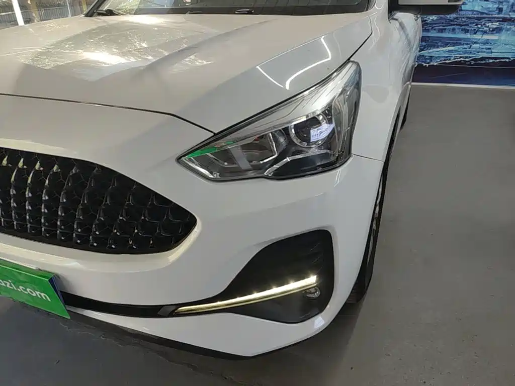 Haval M6 — миниатюра 24