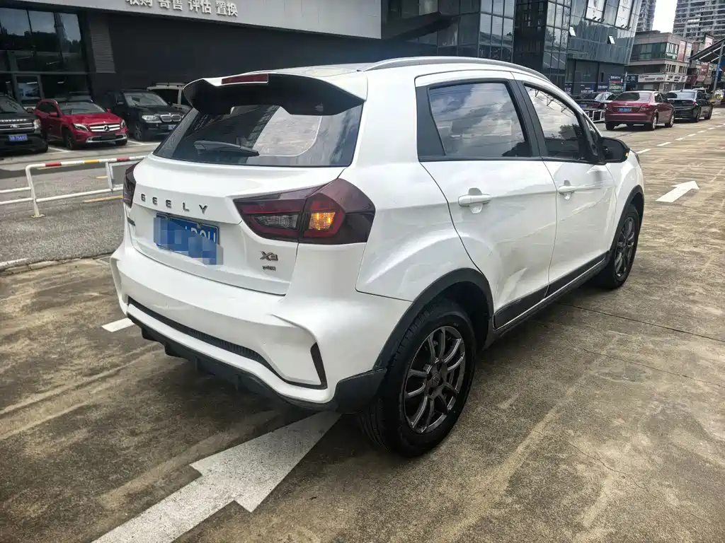Geely Vision X3 — миниатюра 4