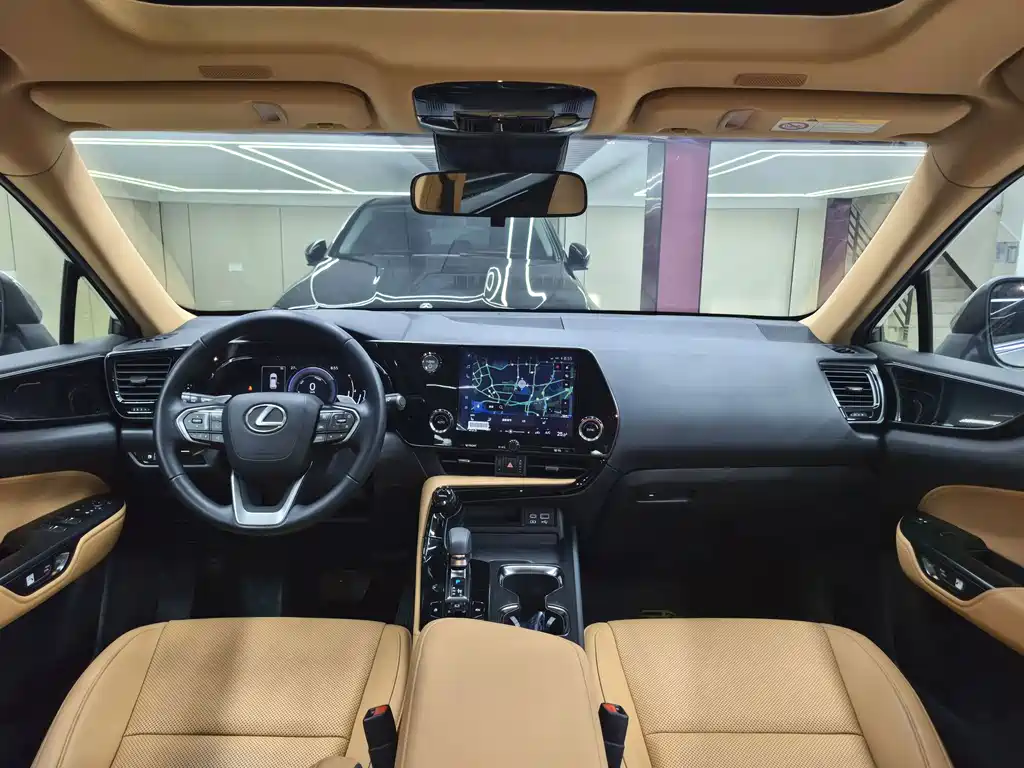 Lexus NX — миниатюра 8