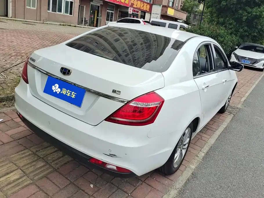 Geely Emgrand — миниатюра 3