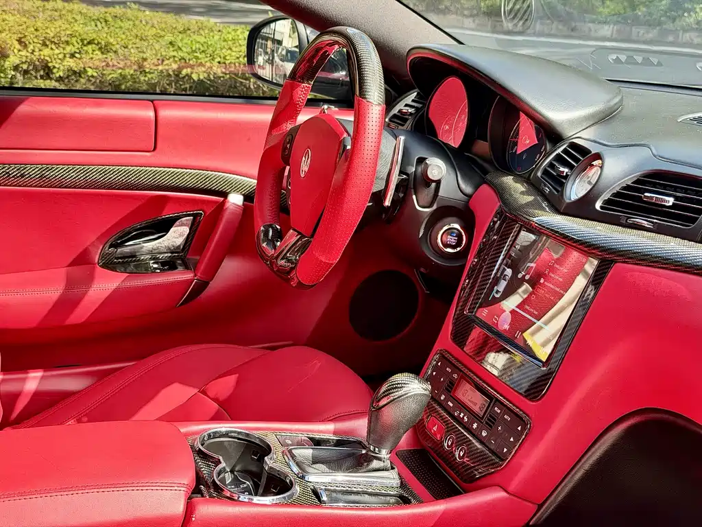 Maserati GranTurismo — миниатюра 11
