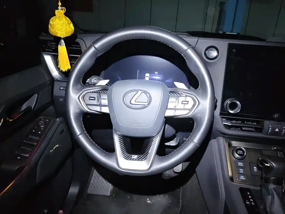 Lexus GX — миниатюра 15