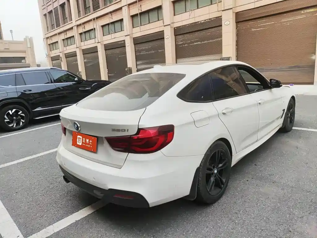 BMW 3 Series GT 3 GT 2019 320i M Sport