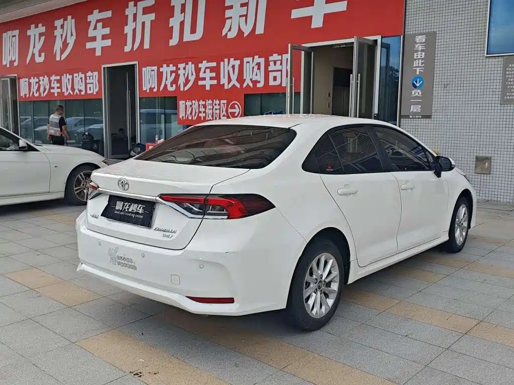 Toyota Corolla — миниатюра 8