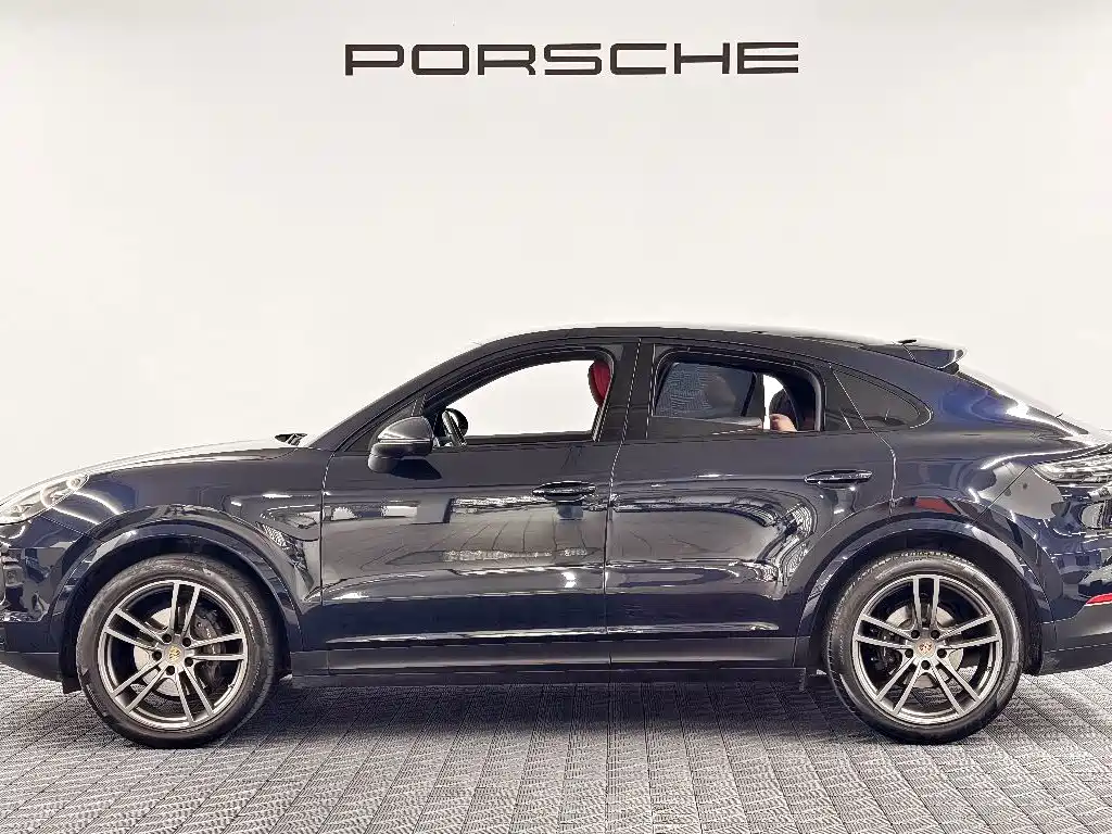 Porsche Cayenne Hybrid — миниатюра 6