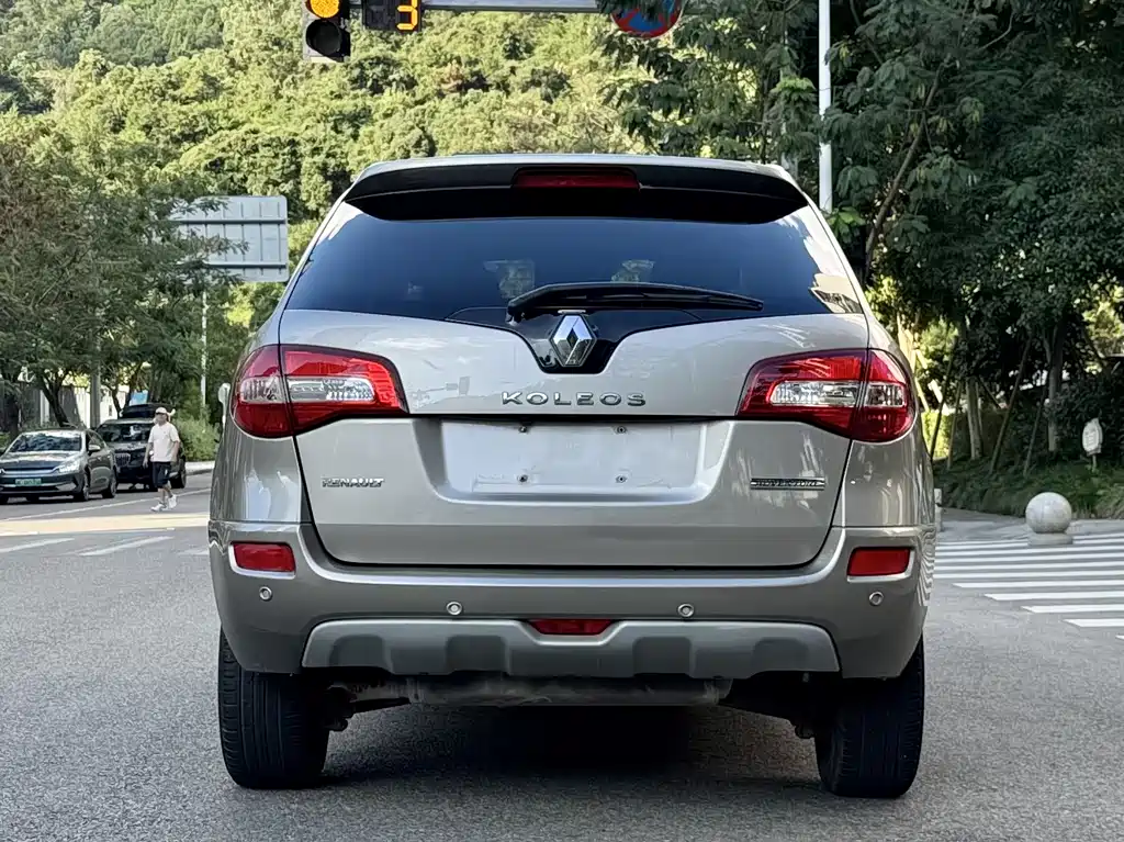 RENAULT COREO