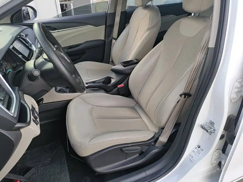 Buick Excelle — миниатюра 15