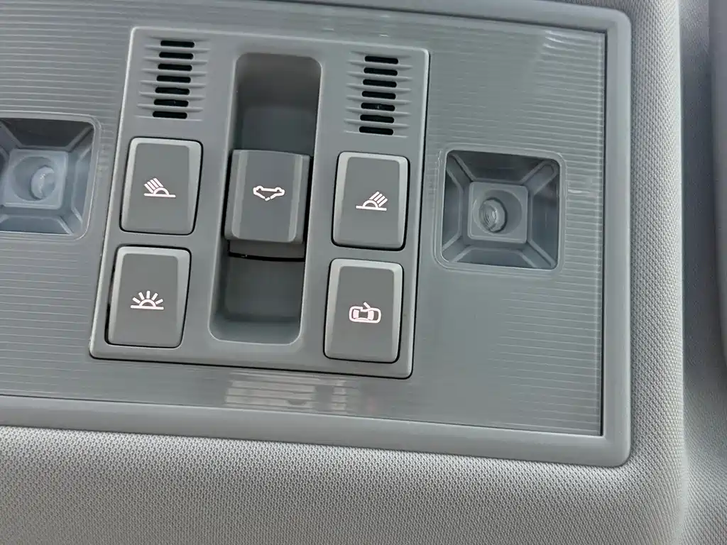 Volkswagen Lavida — миниатюра 19
