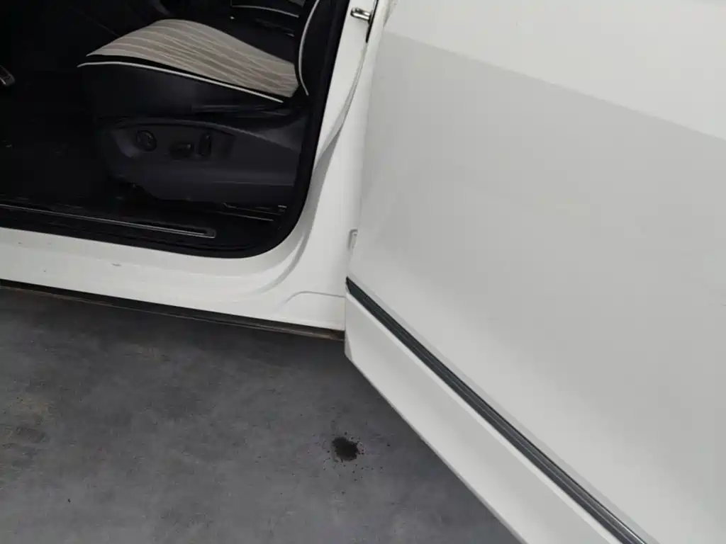 Volkswagen Tiguan L — миниатюра 21