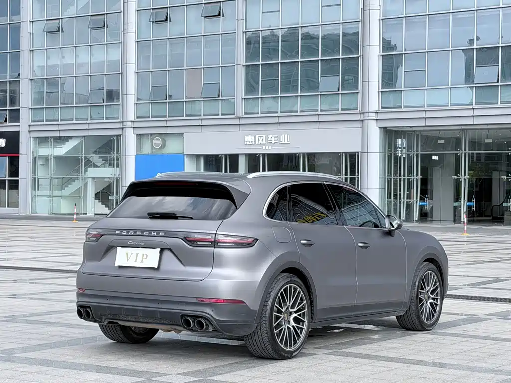 Porsche Cayenne — миниатюра 6