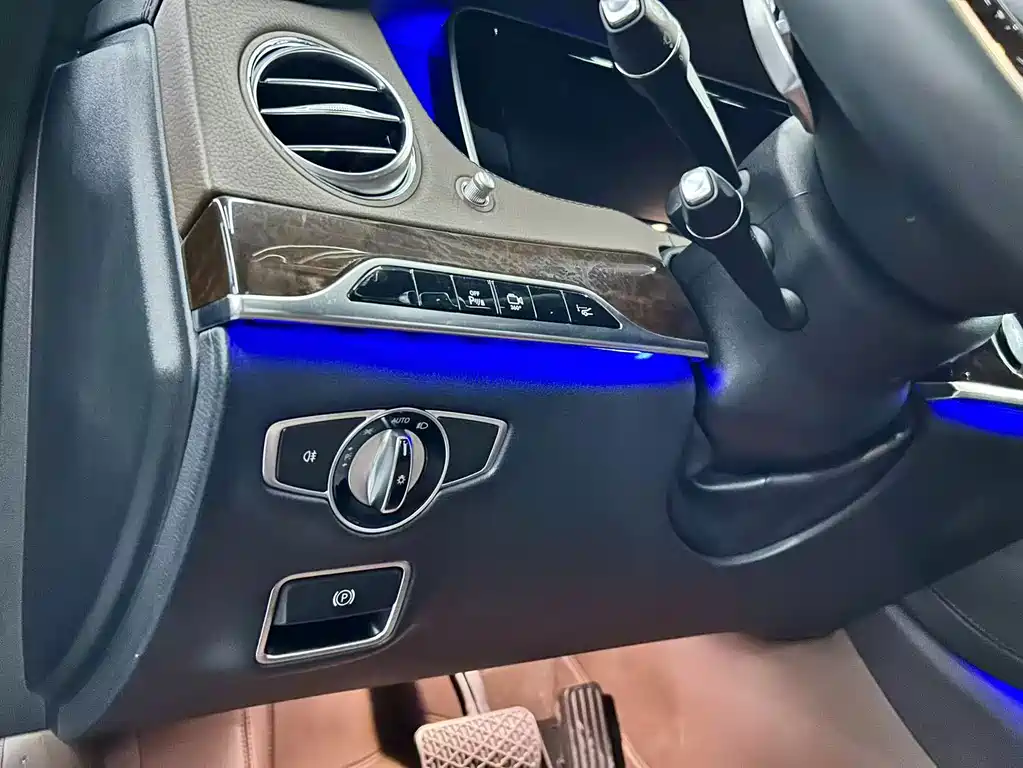 Mercedes-Benz S-Class — миниатюра 6