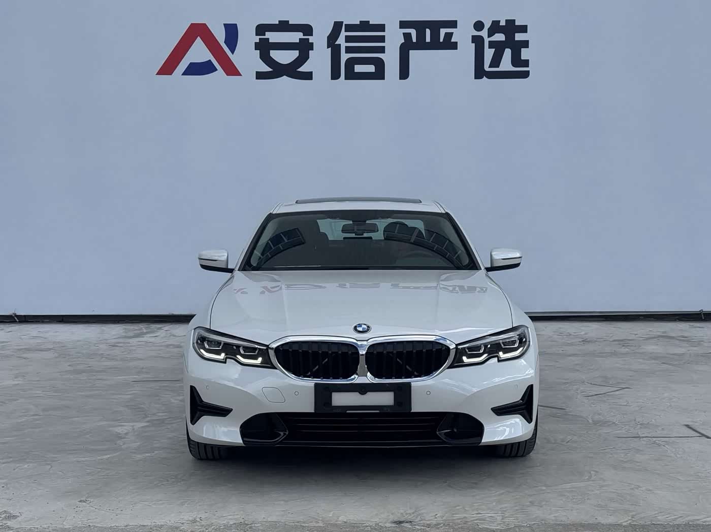 BMW 3 Series 2.0 л 2022 г. Белый, пробег 30000 км