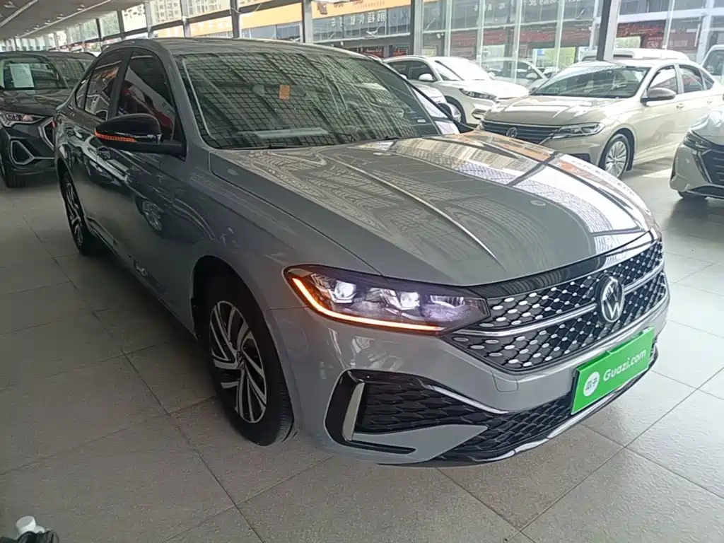 Volkswagen Lavida — миниатюра 4