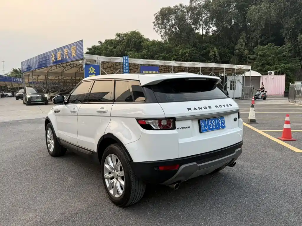 Land Rover Evoque — миниатюра 4