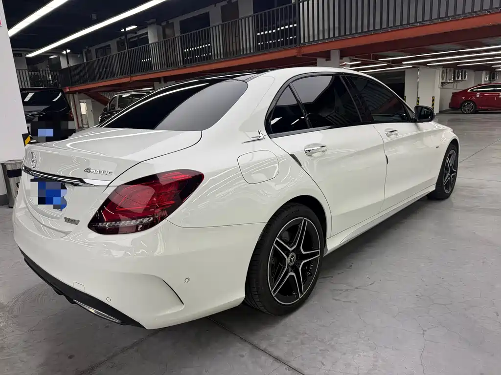 Mercedes-Benz C-Class — миниатюра 16