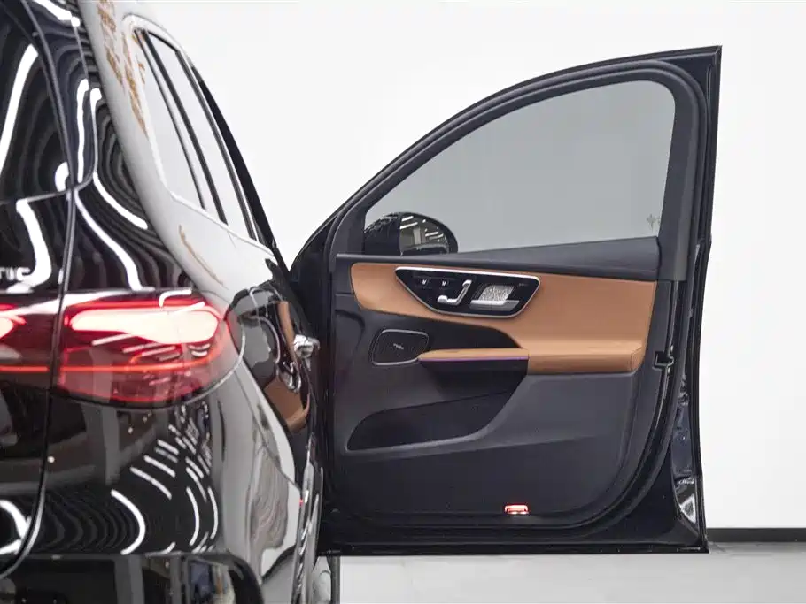 Mercedes-Benz GLC 2025 GLC 260 L 4MATIC Luxury