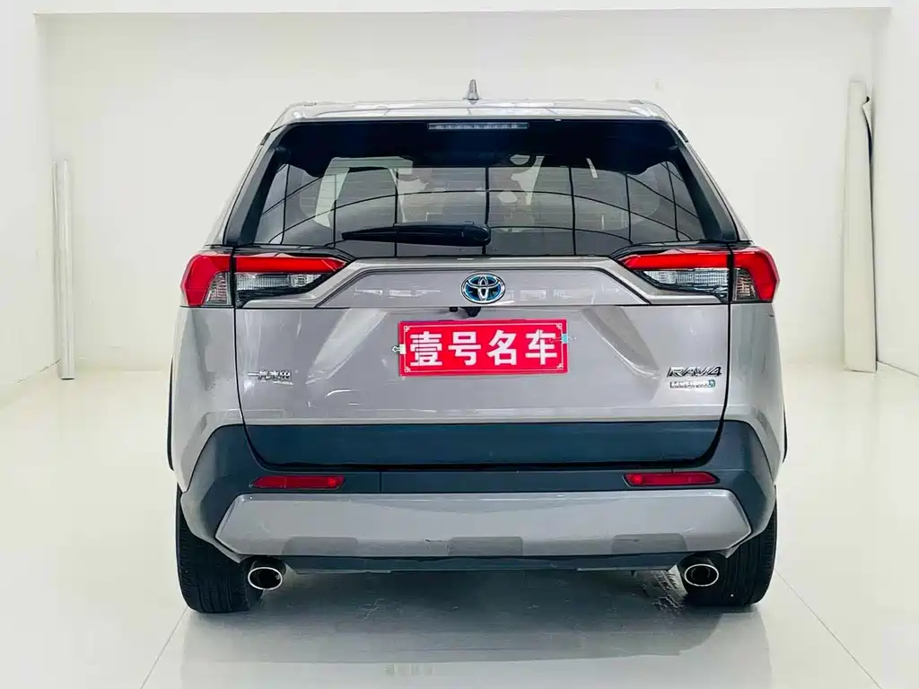 Toyota RAV4 — миниатюра 5