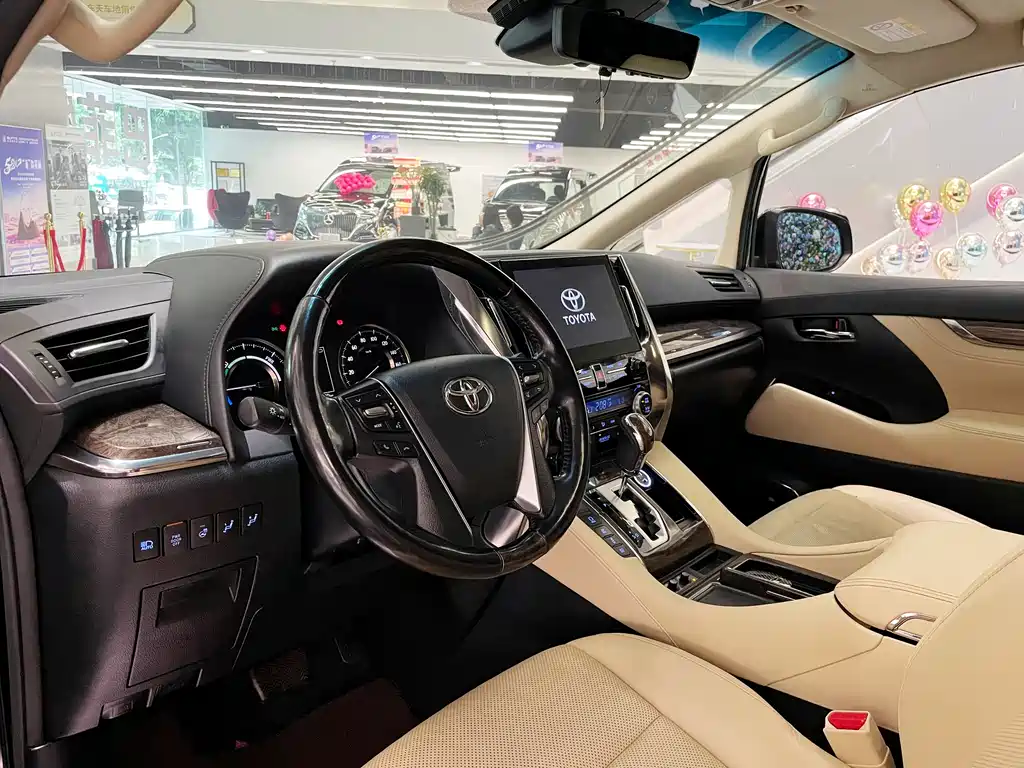 Toyota Alphard — фотографии объявления, Фото 11