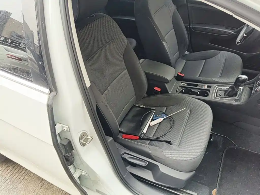 Volkswagen Golf — миниатюра 25