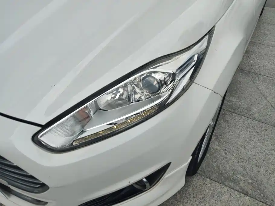 Ford Fiesta — миниатюра 5