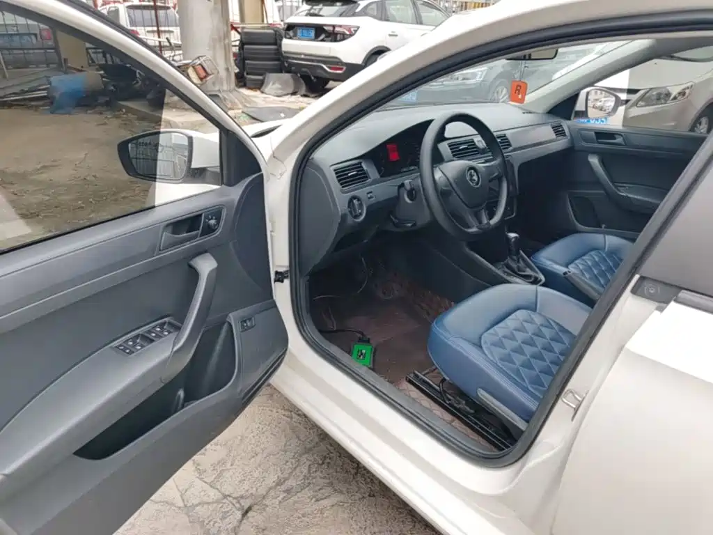 Volkswagen Santana — миниатюра 16
