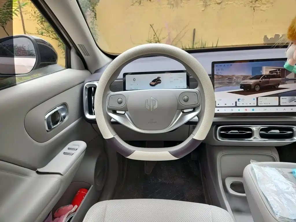Leapmotor Leapmotor B10 — миниатюра 3