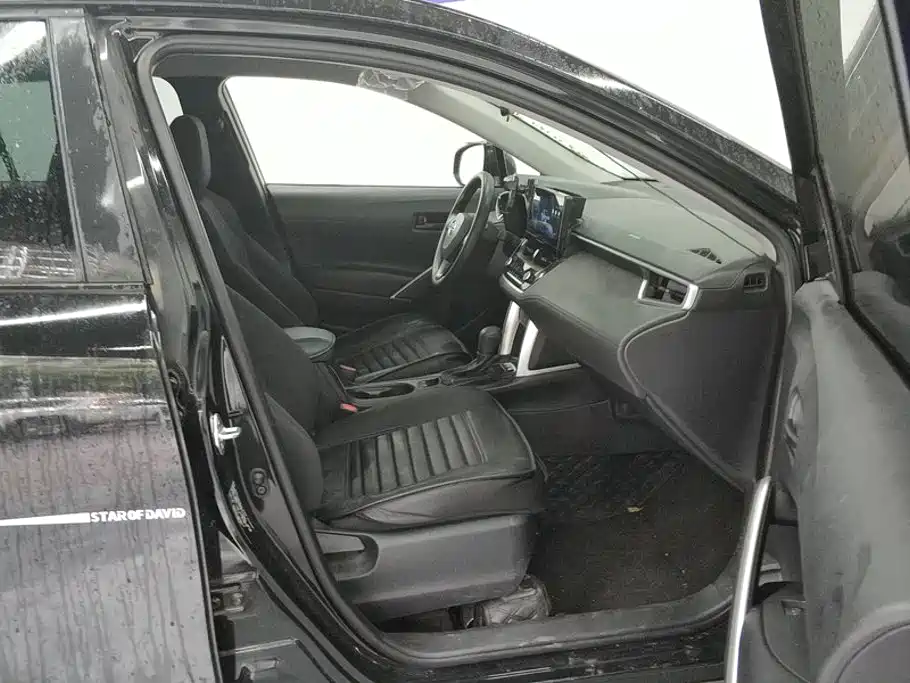 Toyota Corolla Cross — миниатюра 8