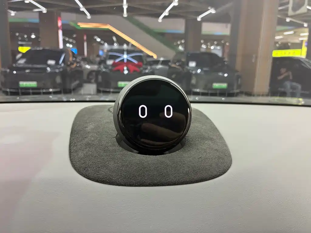 NIO ES8 — миниатюра 13