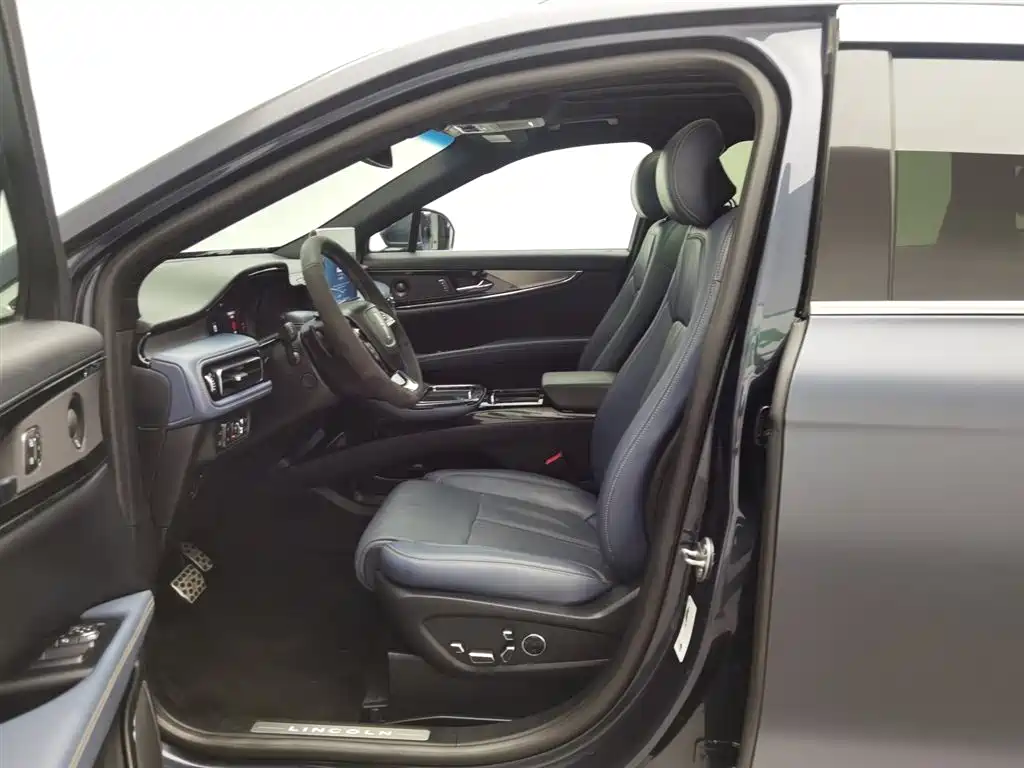Lincoln Nautilus 2021 2.7T
