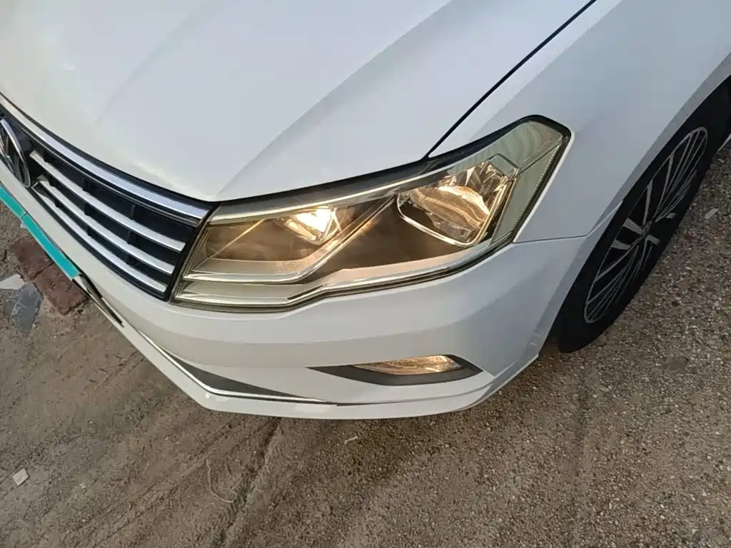 Volkswagen Jetta — миниатюра 24