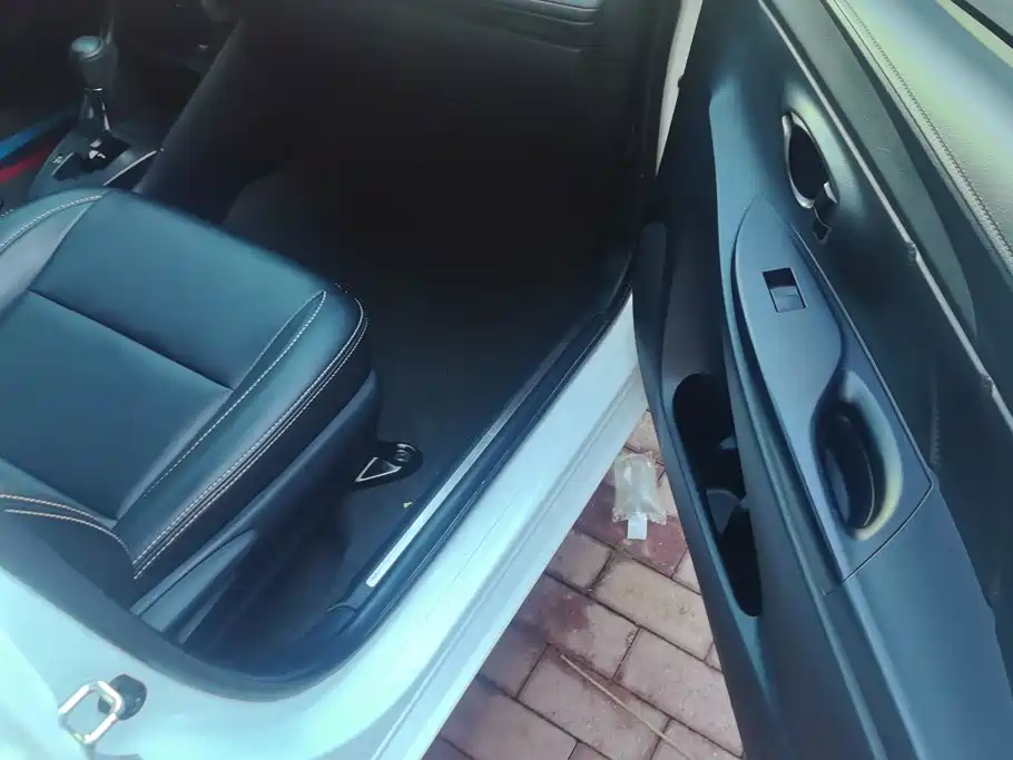 Toyota Yaris L — миниатюра 7