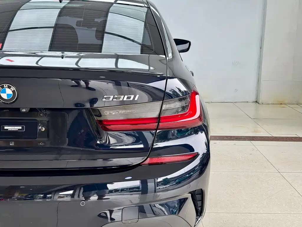 BMW 3 Series — миниатюра 25