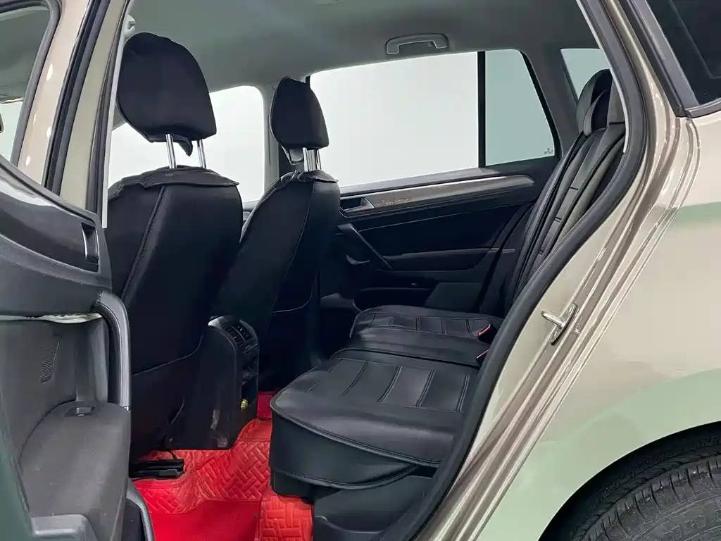 Volkswagen Golf Sportsvan 1.6L Auto Comfort Type, фото 5