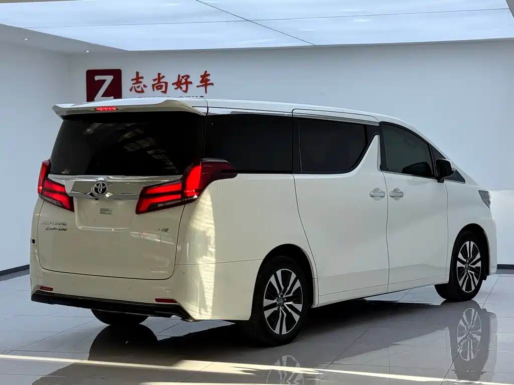Toyota Alphard 2018 3.5L Luxury