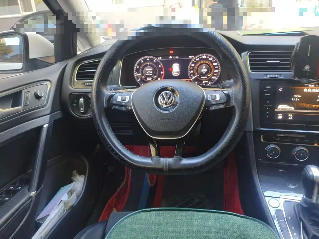 Volkswagen Golf — миниатюра 12