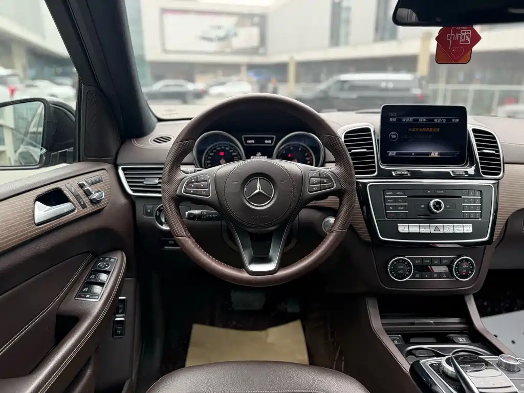 MERCEDES-BENZ GLS