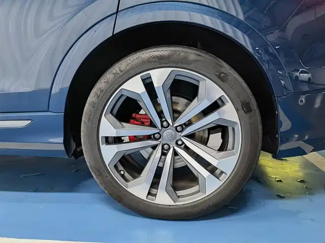 Audi Q8 — миниатюра 10