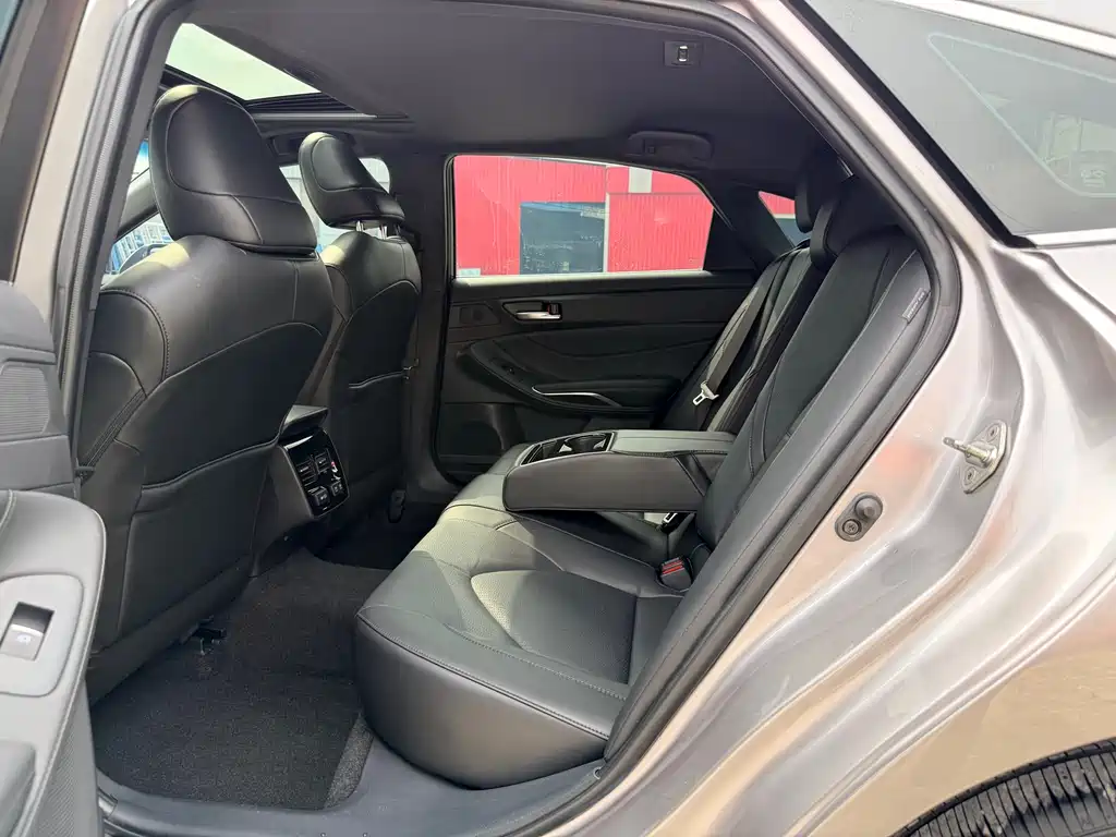 Toyota Avalon - фото 12