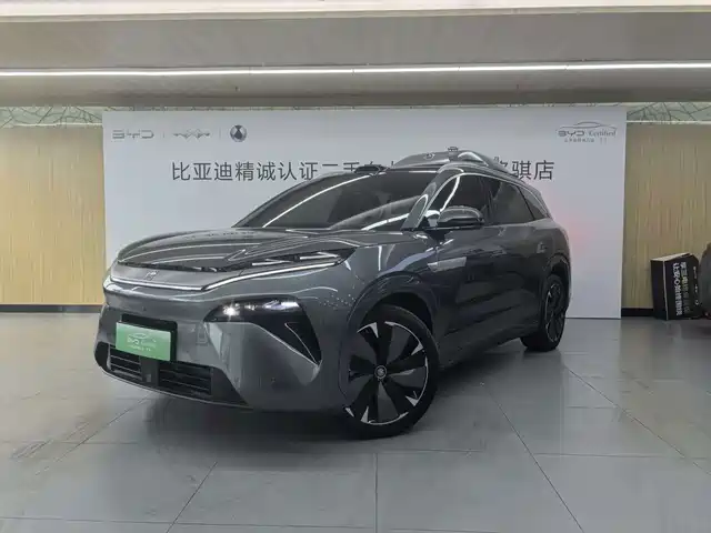 2025 BYD Tang