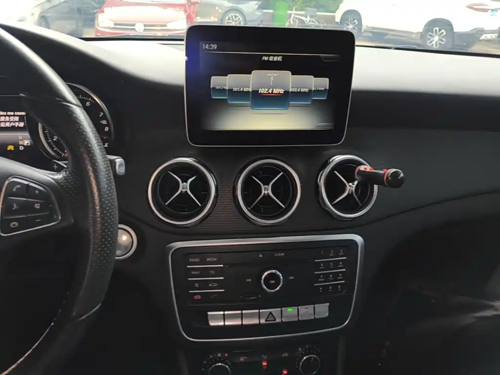 Mercedes-Benz GLA — миниатюра 13