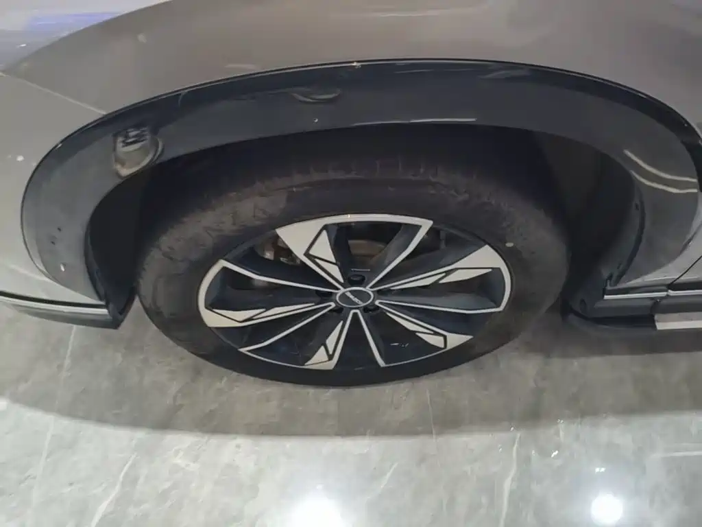 Roewe RX5 — миниатюра 23