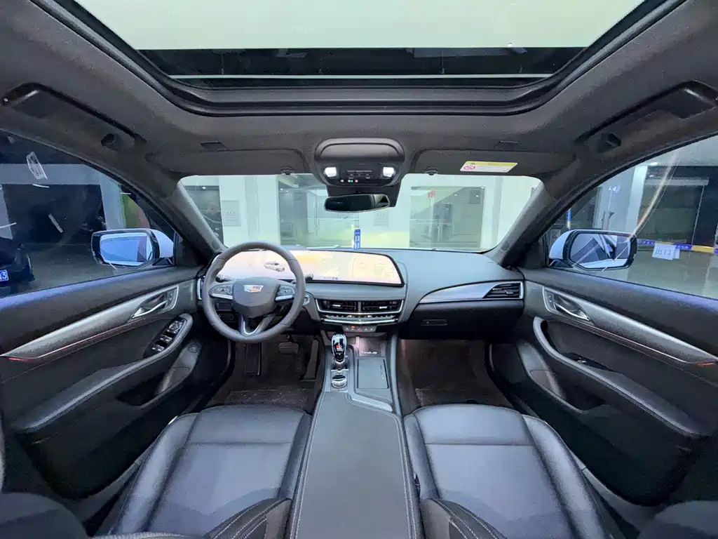 Cadillac CT5 — миниатюра 9