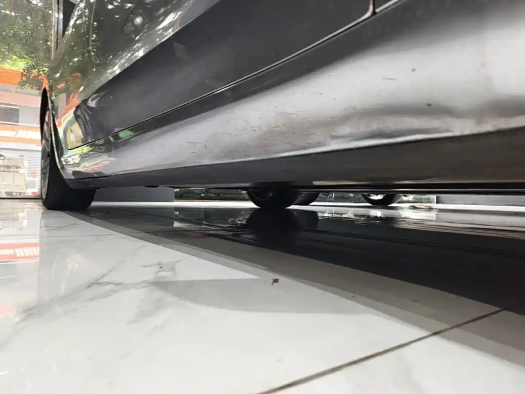 Tesla Model 3 — миниатюра 21