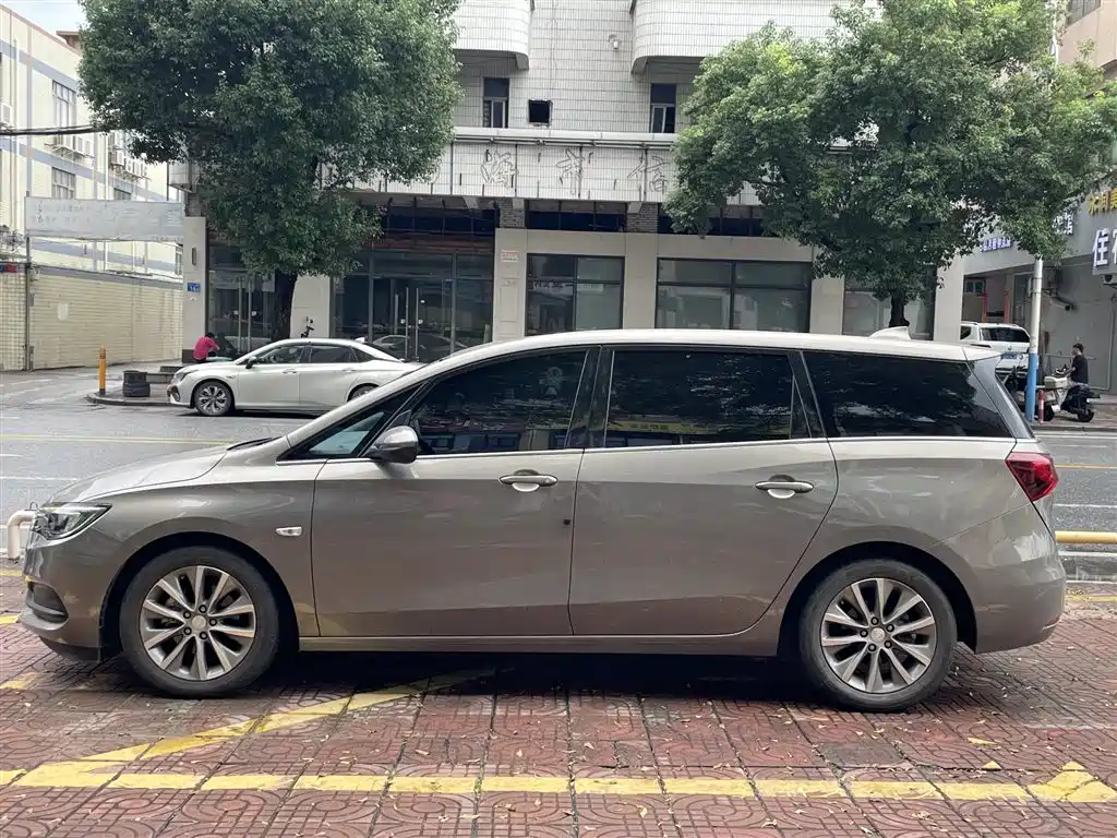 Buick GL6 — миниатюра 3