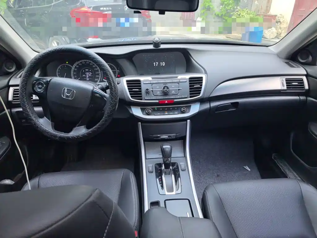Honda Accord — миниатюра 5