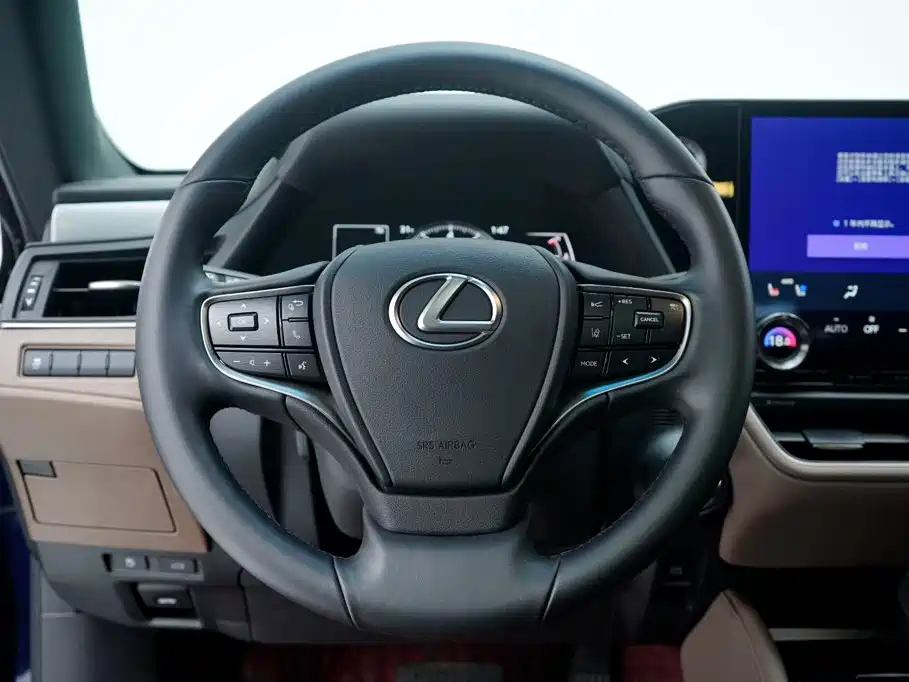 Lexus ES — миниатюра 16