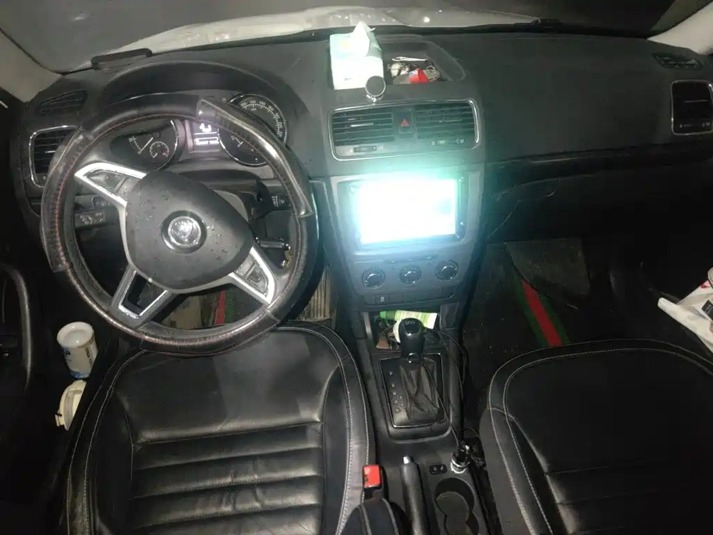 Skoda Yeti — миниатюра 13