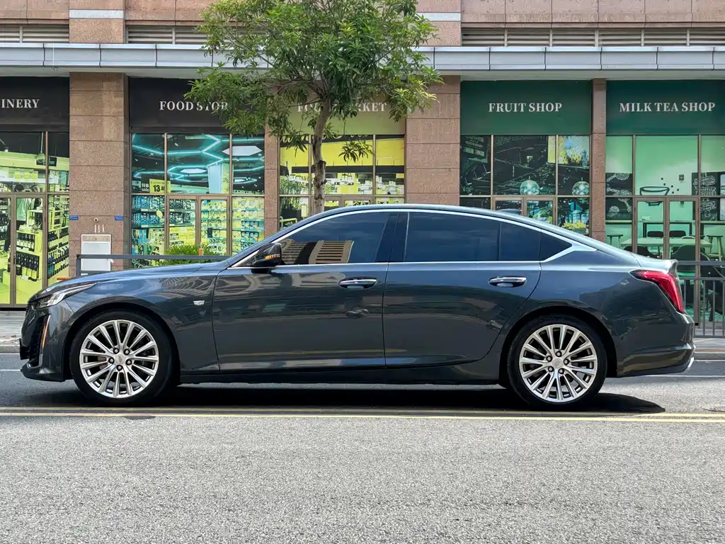 Cadillac CT5 — миниатюра 7