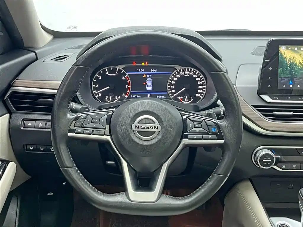 NISSAN TEANA