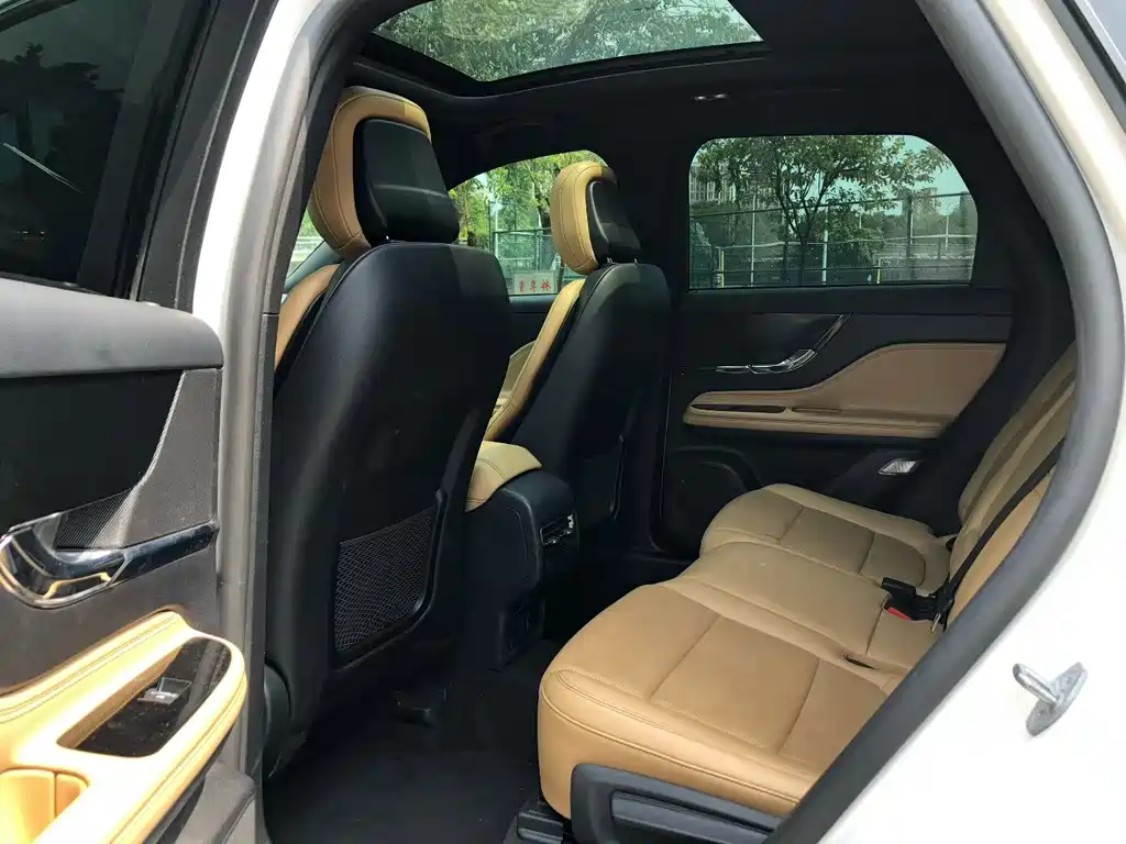 Lincoln Corsair — миниатюра 7